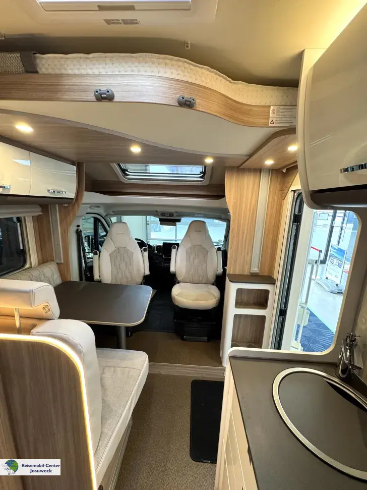 Fahrzeugbild Bürstner Limited T 690 G Einzelbetten u.. Hubbett vorne #17