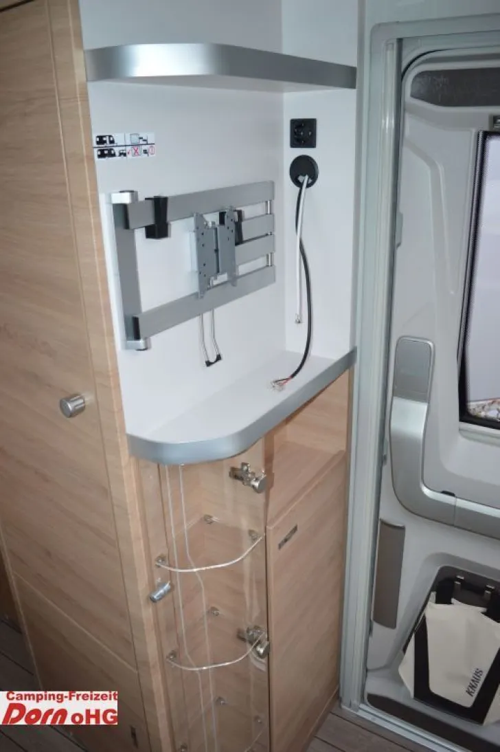 Fahrzeugbild Knaus Südwind 450 FU 60 YEARS Klima, Radträger #6