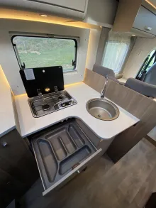 Küchen Carado T 338 pro+ / Hubbett / SAT & TV