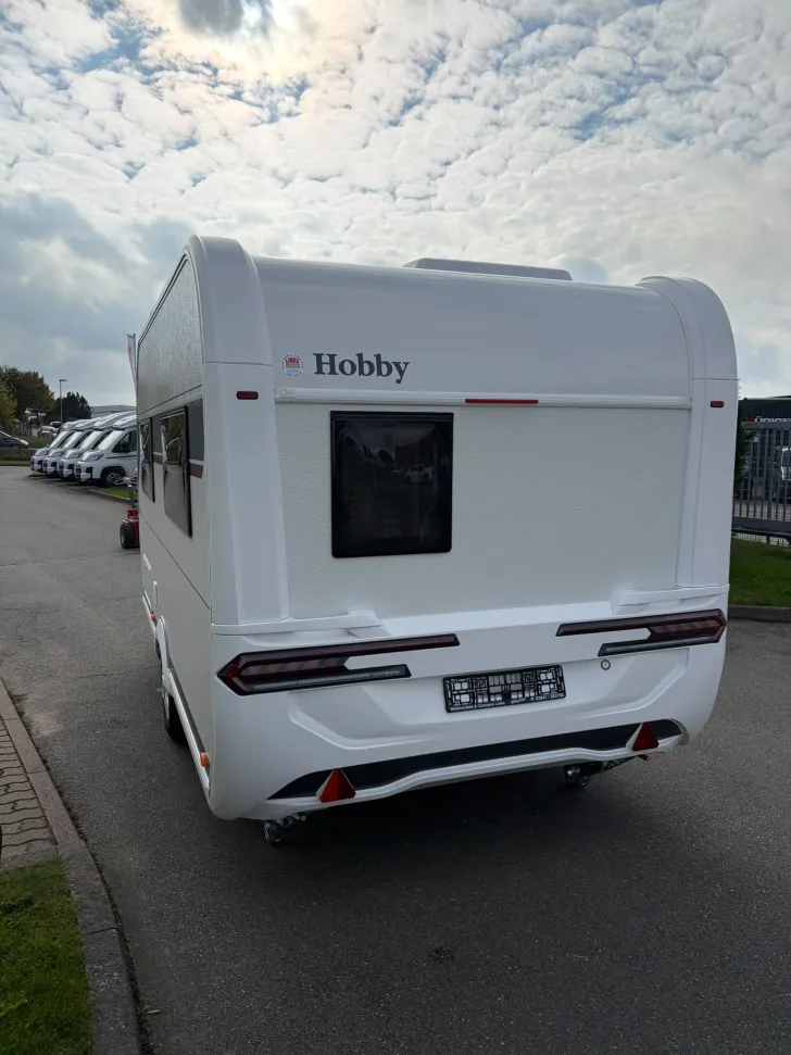 Fahrzeugbild Hobby De Luxe 400 SFe #3
