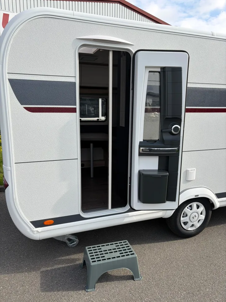 Fahrzeugbild Hobby De Luxe 400 SFe #6