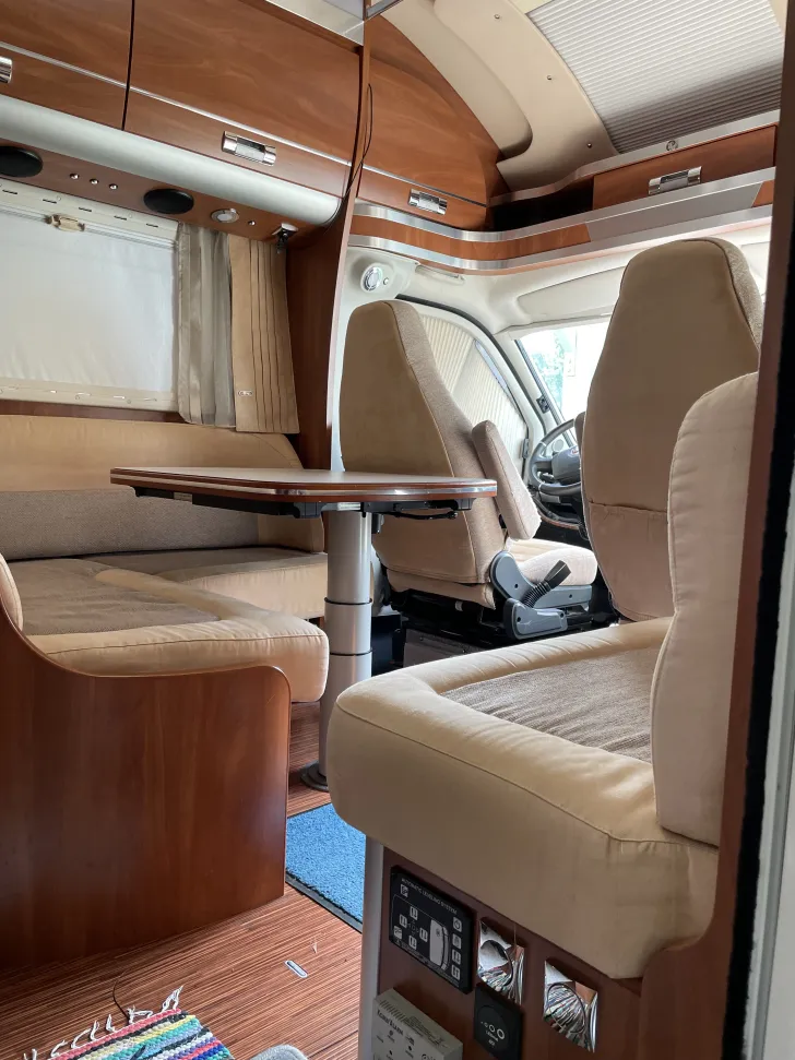 Fahrzeugbild Laika Kreos 5010 sehr gut geplegt und reichlich #5