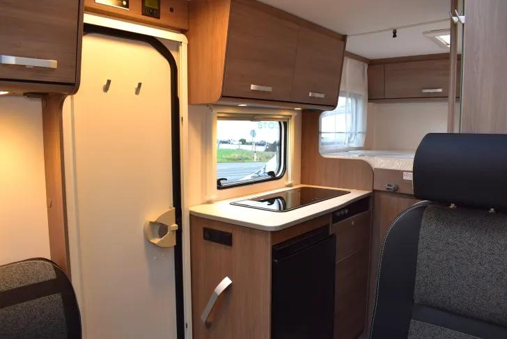 Fahrzeugbild Carado VAN V 132 Pro+ Lithium, ACC, Combi 6E, ab Nov #10