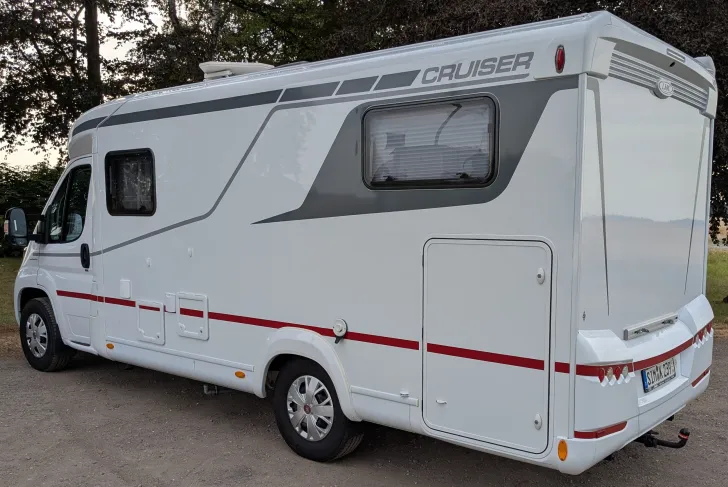 Fahrzeugbild LMC Cruiser V 646 G 160PS / SAT / Markise / AHK / #4