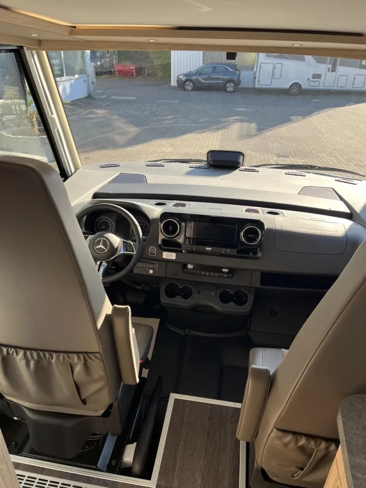 Fahrzeugbild Frankia Platin I 7400 Plus Pure 5,5 t #16