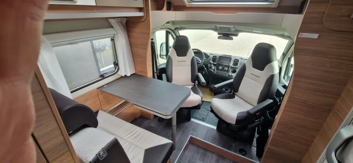 Fahrzeugbild Weinsberg CaraSuite EDITION SPICY 650 MEG 8000,-€ gespart 2027er Modell #16