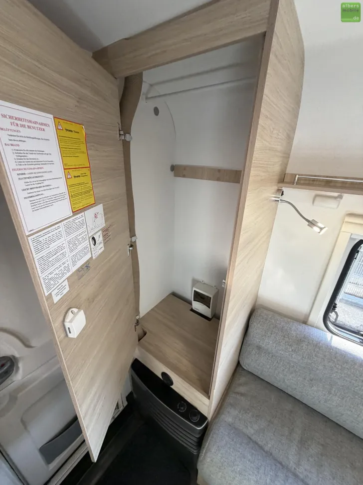 Fahrzeugbild Sterckeman Easy 430CP Comfort Dachklimaanlage Dusche 1300kg #24