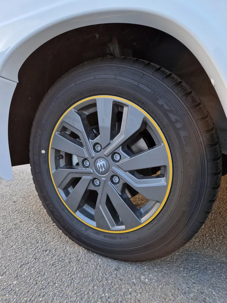 Fahrzeugbild Knaus Sun i 700 LEG #9