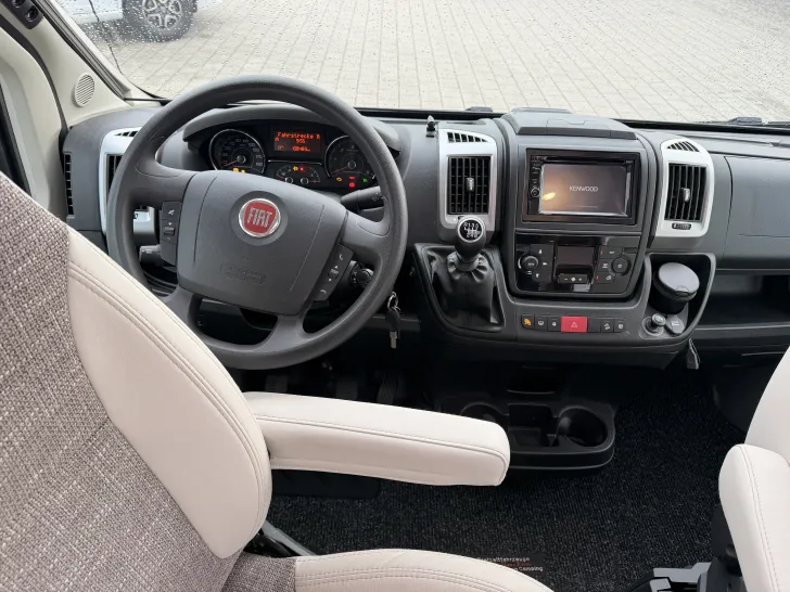Fahrzeugbild LMC Breezer V 646 G Solar, Dachklima, AHK #23