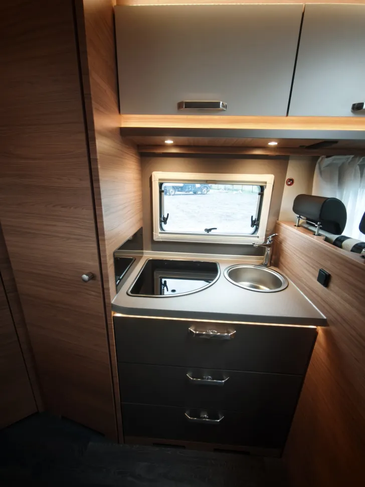 Fahrzeugbild Weinsberg CaraSuite EDITION SPICY 650 MF #21