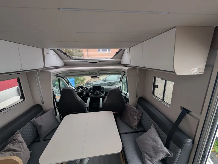 Fahrzeugbild Adria Matrix Plus 670 DL #3