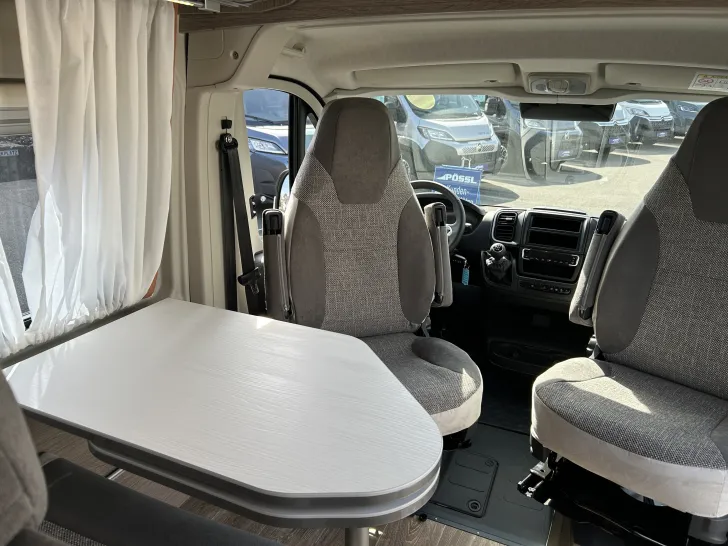 Fahrzeugbild Pössl Roadcruiser Revolution, Zusatzbetten, Isofix #16