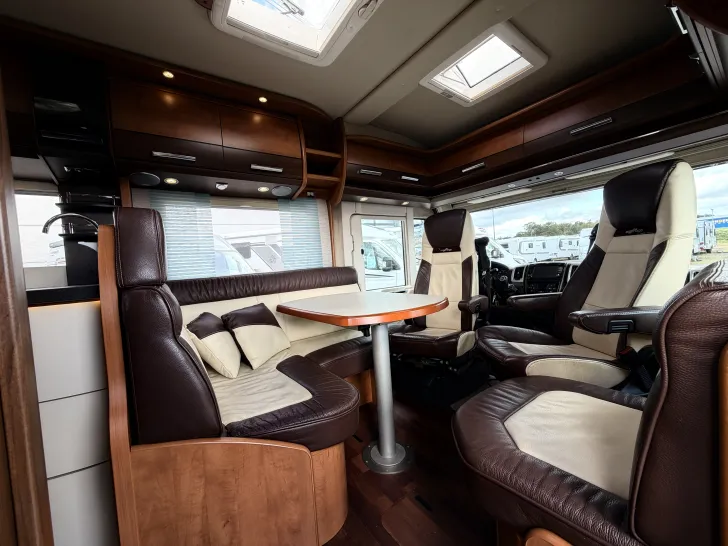 Fahrzeugbild Carthago C1-tourer I 142 Solaranlage, Wechselrichter #9