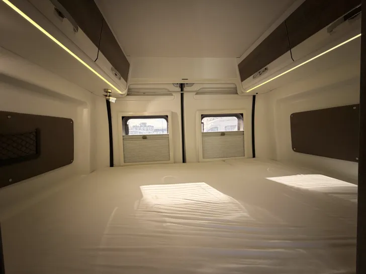 Fahrzeugbild Mooveo VAN 60DB Aufstelldach, 2 x Klima #13