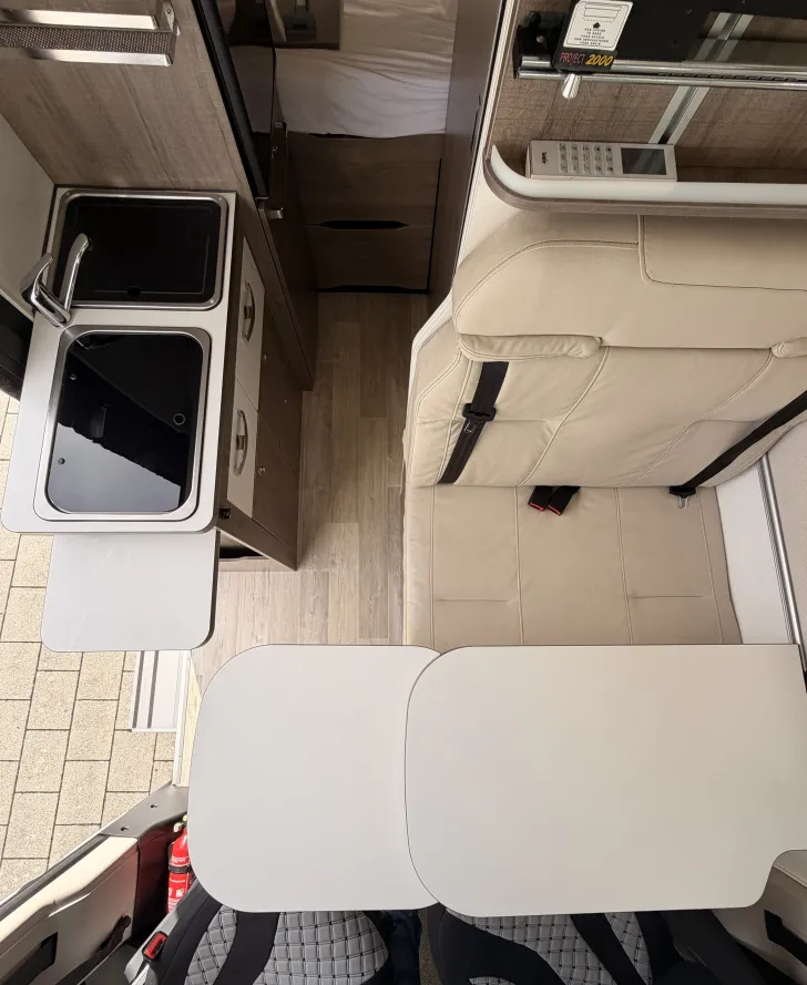 Fahrzeugbild Mooveo VAN 60DB Aufstelldach, 2 x Klima #19