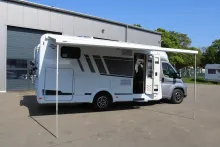 Fahrzeugbild Carado T 447 AT8G+TV+Thule+DoppelRFK+Hubbett #10