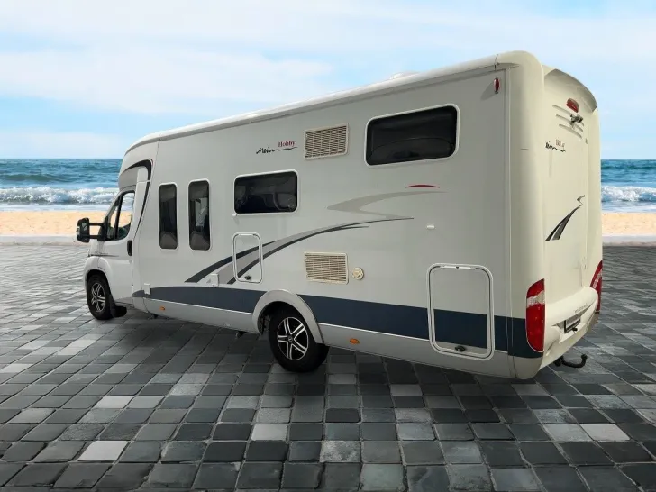 Fahrzeugbild Hobby Exclusive H 69 GL/Festbett+Hubbett/Garage/Klima #3