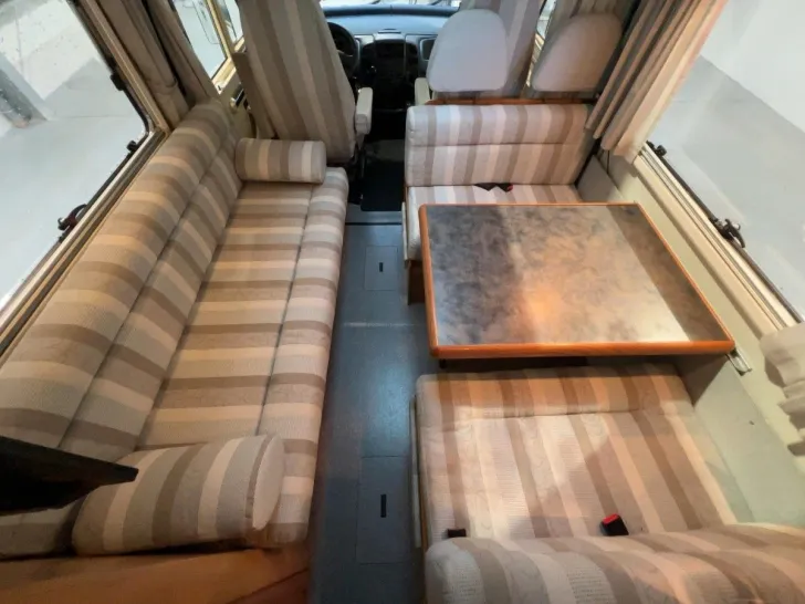 Fahrzeugbild Hymer B 544/Hubbett/4er Dinette/DPF/AHK/Solar #7