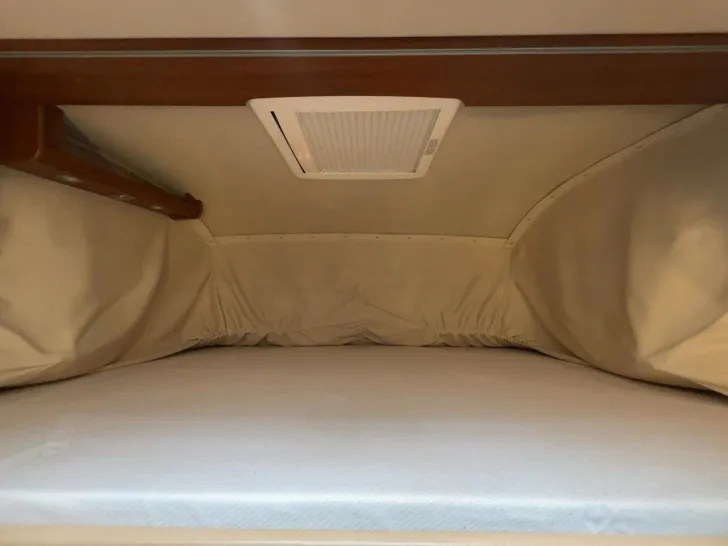 Fahrzeugbild Carthago Chic E-Line I51 Yachting Aut./Einzelbett/Hubbett #13