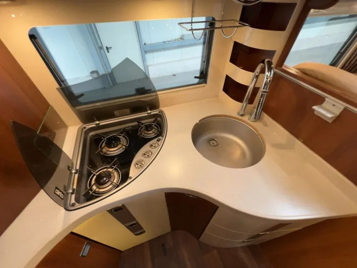 Fahrzeugbild Carthago Chic E-Line I51 Yachting Aut./Einzelbett/Hubbett #15