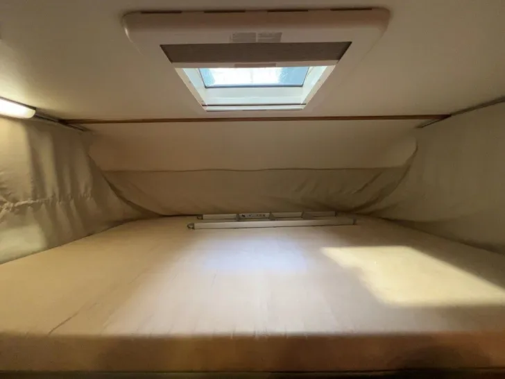 Fahrzeugbild Dethleffs Magic Edition/Einzelbett/Hubbett/Garage/Markise #12