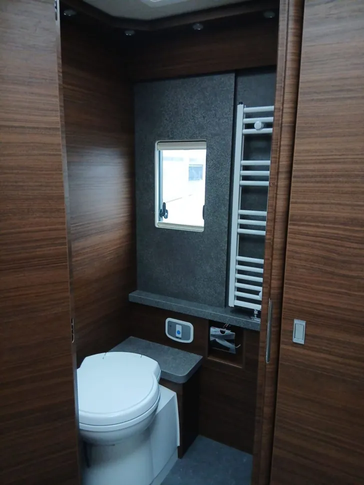 Fahrzeugbild Carthago chic c-line I 6.2 XL QB #15