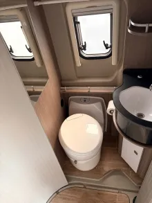 Fahrzeugbild Pössl D-Line 2WIN R Plus Vollausstattung TOP Zustand #26