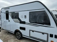 Fahrzeugbild Knaus Südwind 420 QD Black Selection #1