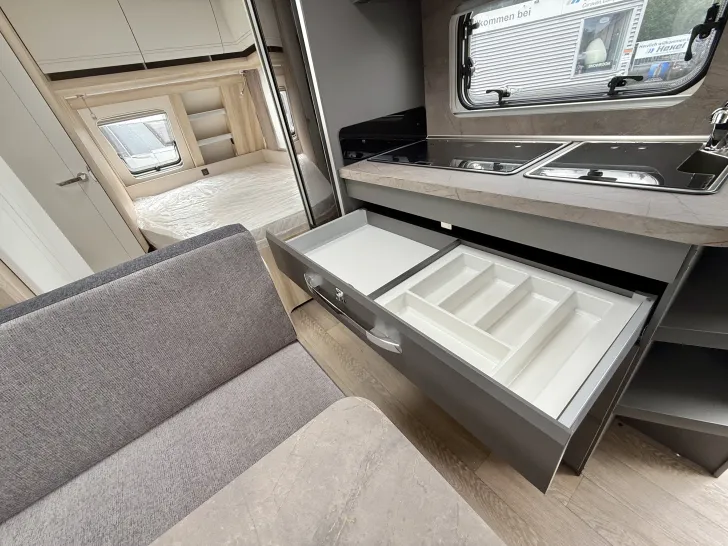 Fahrzeugbild Hobby De Luxe 540 KMFe Auflastung 1.800 kg Garage #24