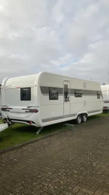 Schräg Hinten Hobby Excellent Edition 650 KMFe Tageszulassung