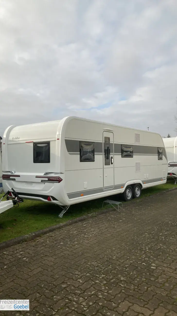 Schräg Hinten Hobby Excellent Edition 650 KMFe Tageszulassung