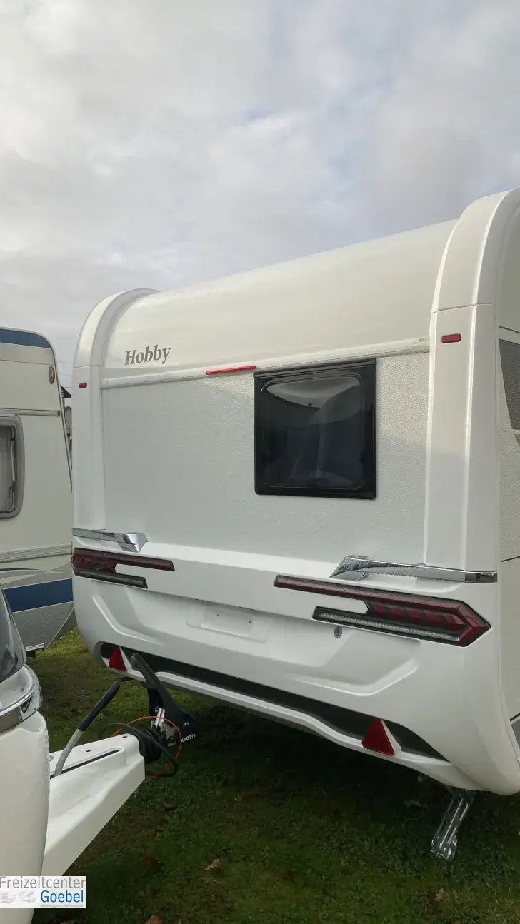 Frontal Hinten Hobby Excellent Edition 650 KMFe Tageszulassung
