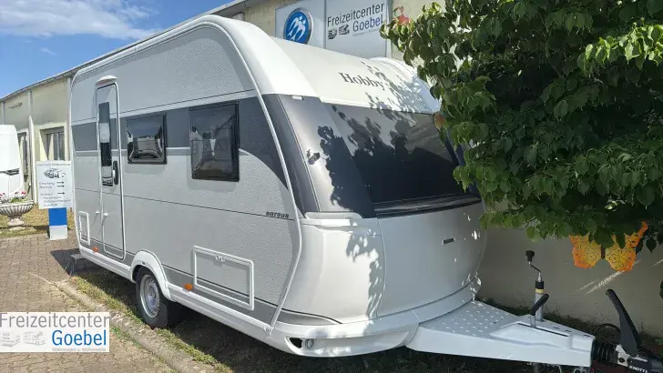 Schräg Vorne Hobby OnTour 390 SF Auflastung 1500 kg
