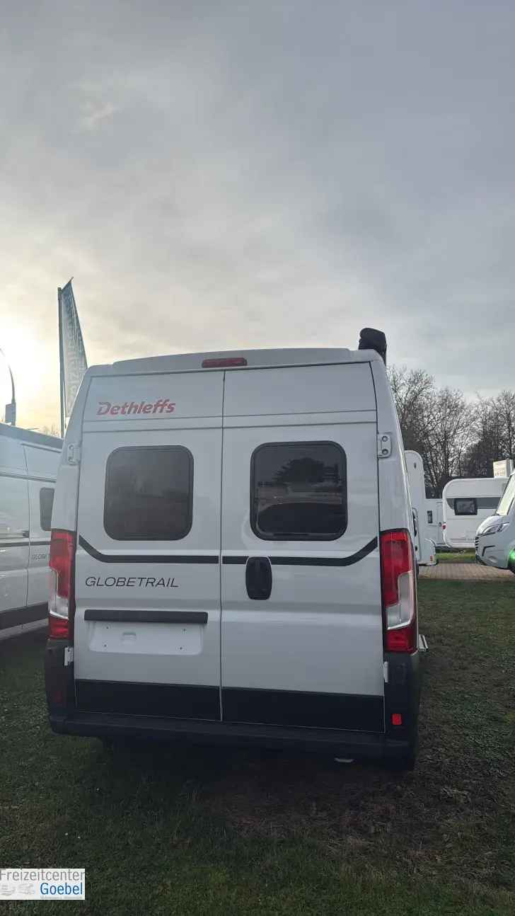 Frontal Hinten Dethleffs Globetrail Active 600 DS Markise