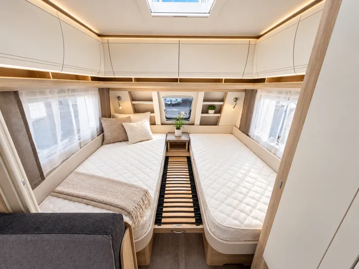 Fahrzeugbild Hobby De Luxe 460 SL Modelljahr 2027 ausgestellt! #14