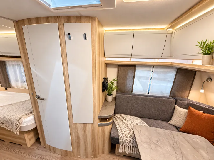 Fahrzeugbild Hobby De Luxe 460 LU Modelljahr 2027 ausgestellt! #9