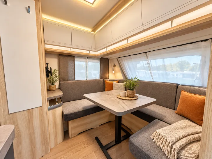 Fahrzeugbild Hobby De Luxe 460 LU Modelljahr 2027 ausgestellt! #10