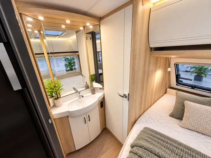 Fahrzeugbild Hobby De Luxe 460 UFe Modelljahr 2027 ausgestellt! #20