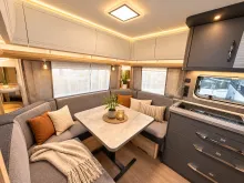 Fahrzeugbild Hobby De Luxe 460 UFe Modelljahr 2027 ausgestellt! #13