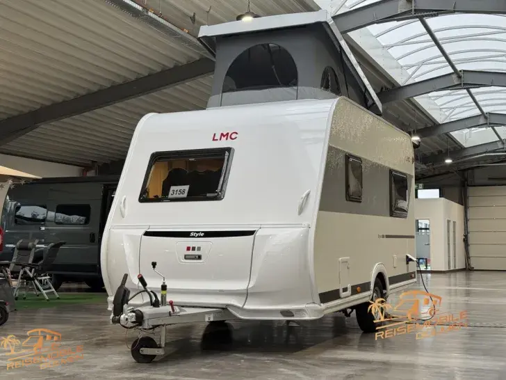 Fahrzeugbild LMC Style 400 F #3