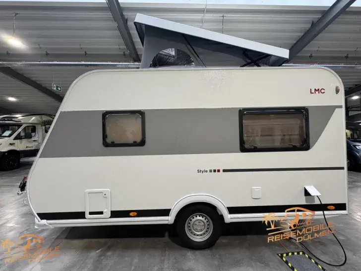 Fahrzeugbild LMC Style 400 F #9