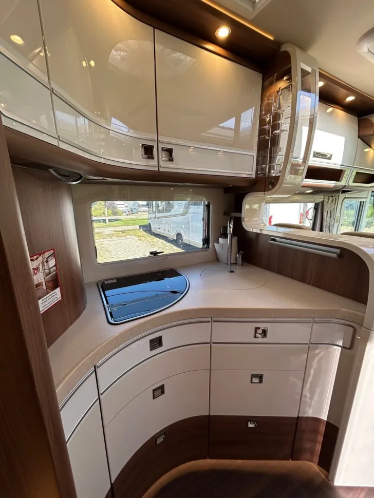 Fahrzeugbild Carthago chic e-line I 61 XL LE #13
