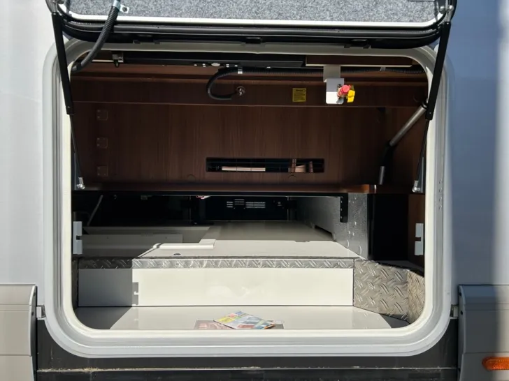 Fahrzeugbild Carthago chic e-line I 61 XL LE #24
