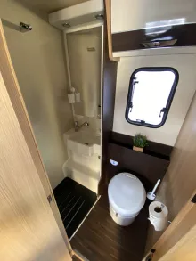 Fahrzeugbild Forster A 699 EB Familien-Wohnmobil mit 5 Schla #6