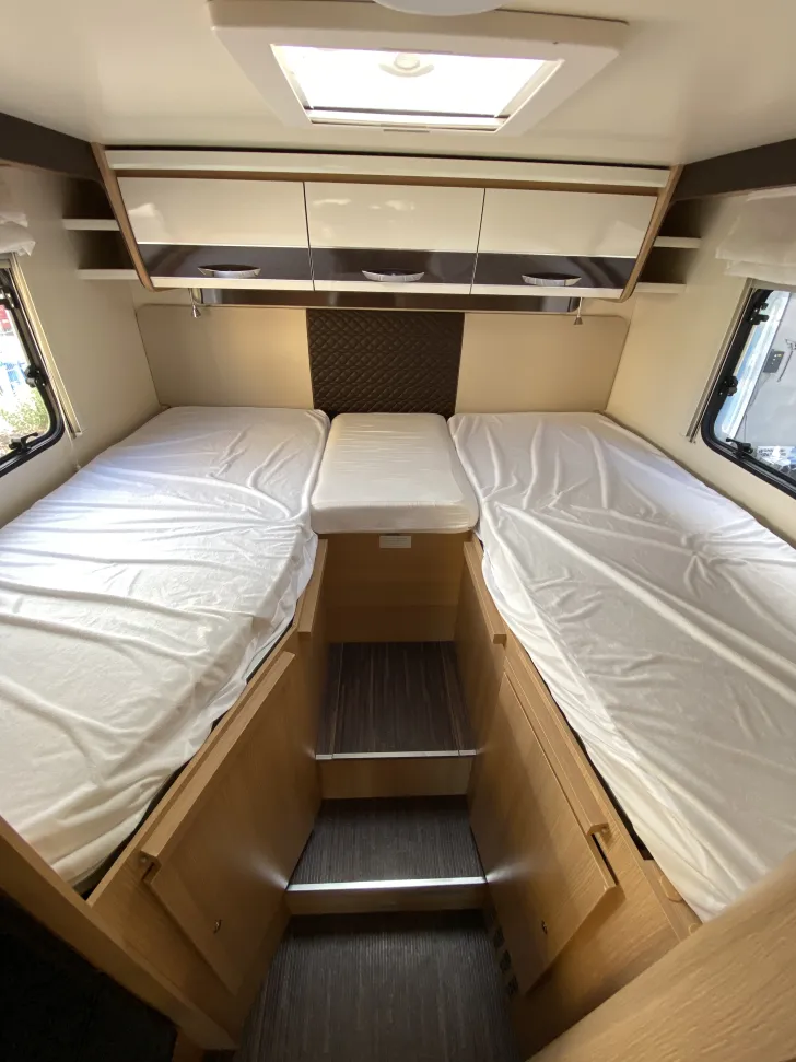 Fahrzeugbild Forster A 699 EB Familien-Wohnmobil mit 5 Schla #7