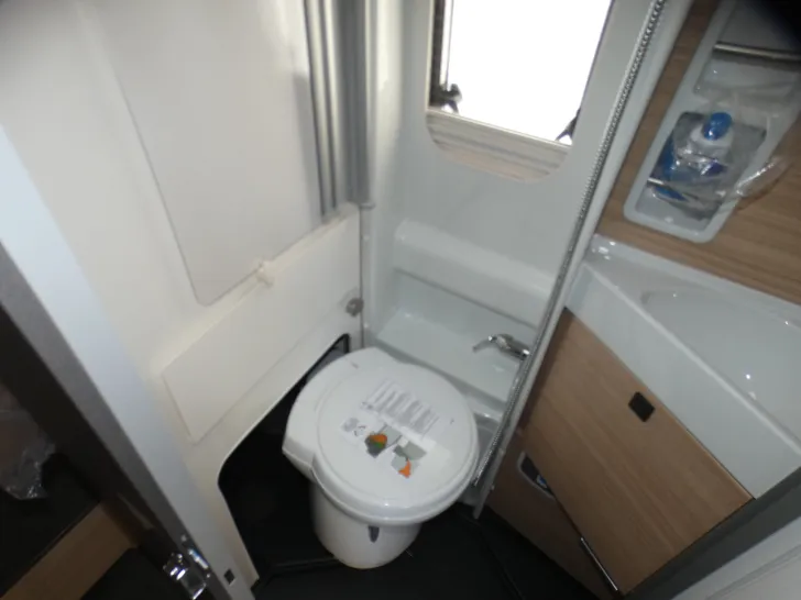 Fahrzeugbild Malibu Van First Class - Two Rooms 640 LE RB GT Modell 2027 #14