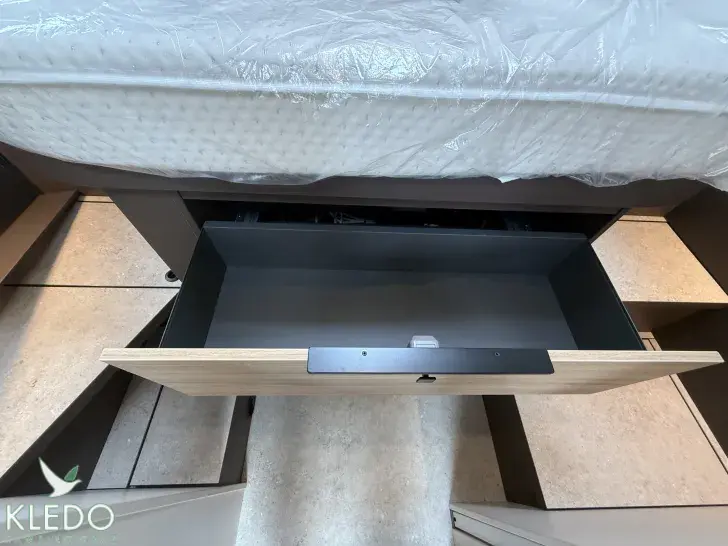 Fahrzeugbild Bürstner Signature SFT 7.4 #29