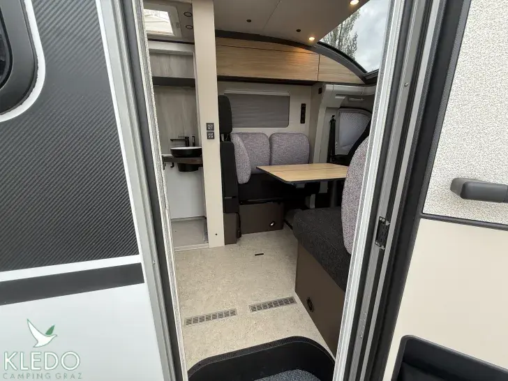 Fahrzeugbild Bürstner Signature SFT 7.4 #37