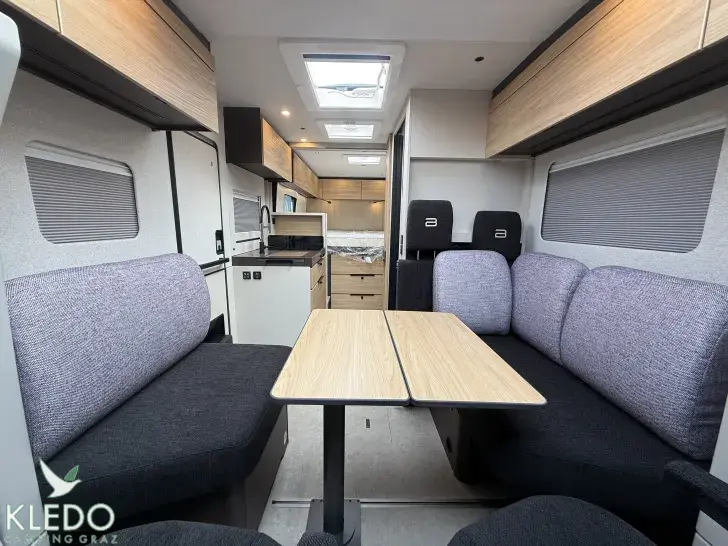 Fahrzeugbild Bürstner Signature SFT 7.4 #40