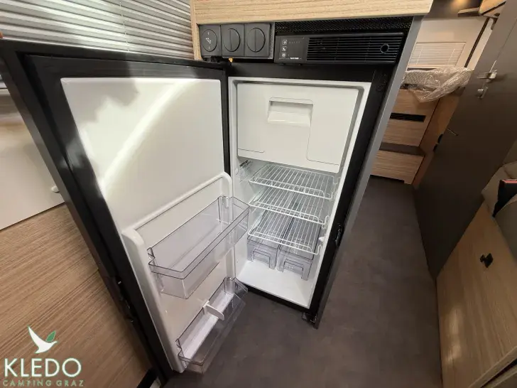Fahrzeugbild Malibu Van First Class - Two Rooms 640 LE RB charming GT skyview #13